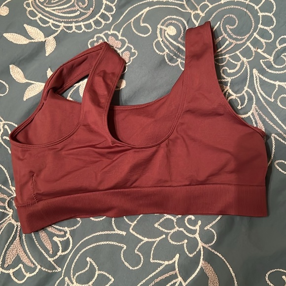 Set of 4 sports bras - Picture 3 of 9